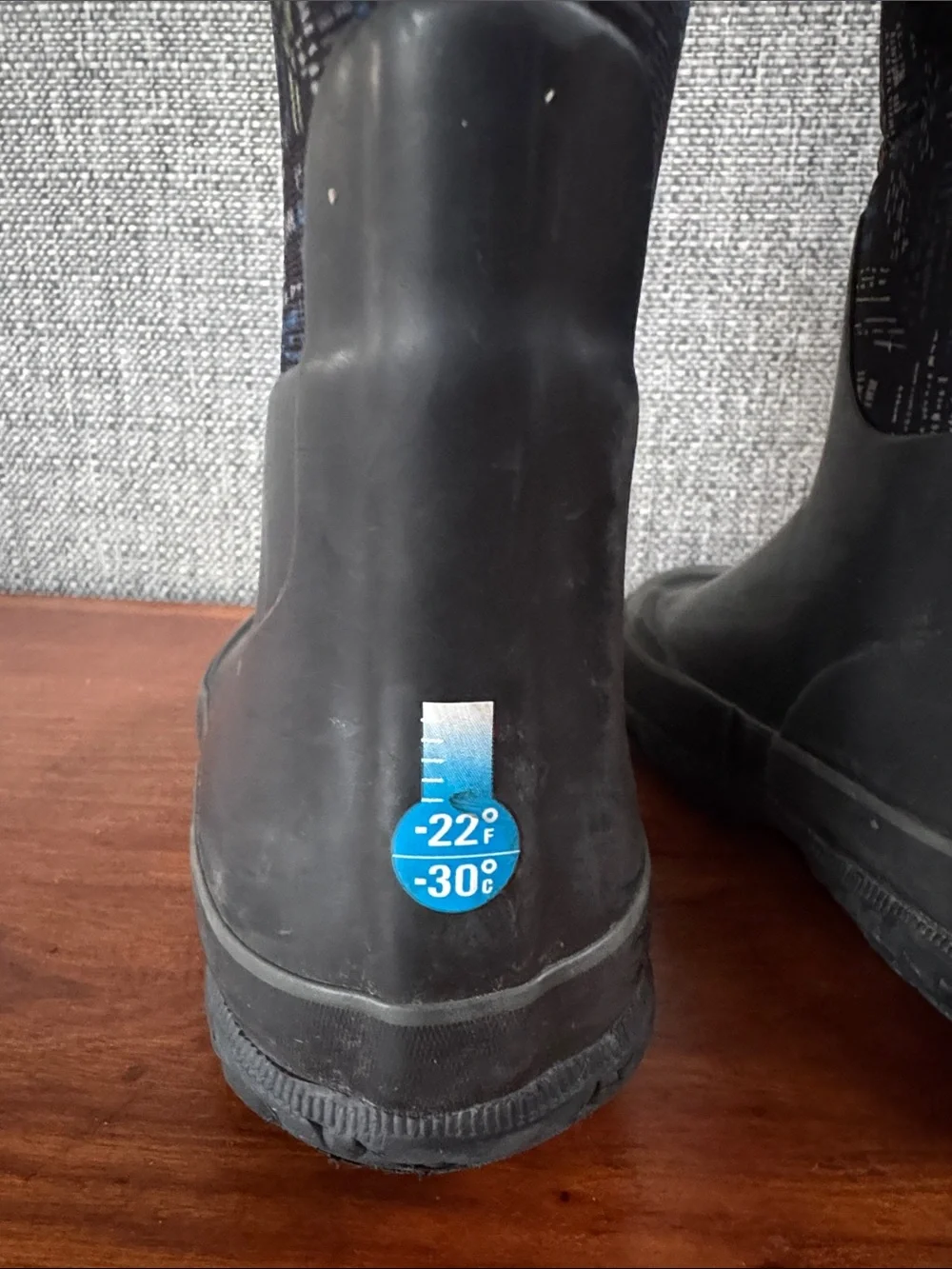Bogs Kids Classic Grasp Sparks Insulated Waterproof Pull-On Winter-Rain Boots 11